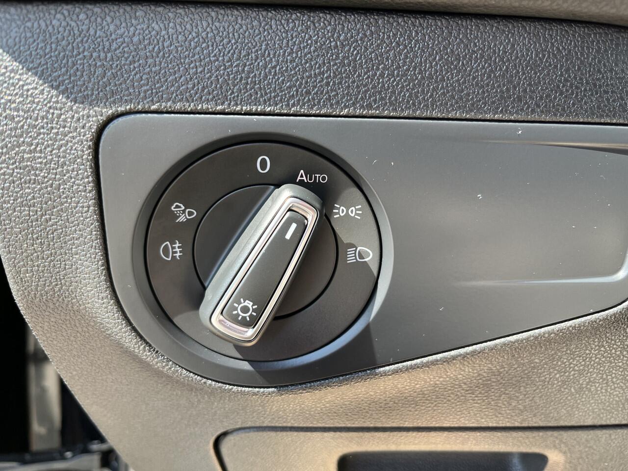 Volkswagen TIGUAN 1.4 TSI eHybrid 2X R-Line / AUTOMAAT/ 245 PK/ APP-CONNECT/ STUUR+STOEL VERWARM./ ELEK. ACHTERKLEP/ PARK.SENSOR.V+A/ ACC/ DIGITAL DASH/ DODE HOEK/ KEYLESS/ NAVI/ DAB/ CLIMA/ LED/ ISOFIX