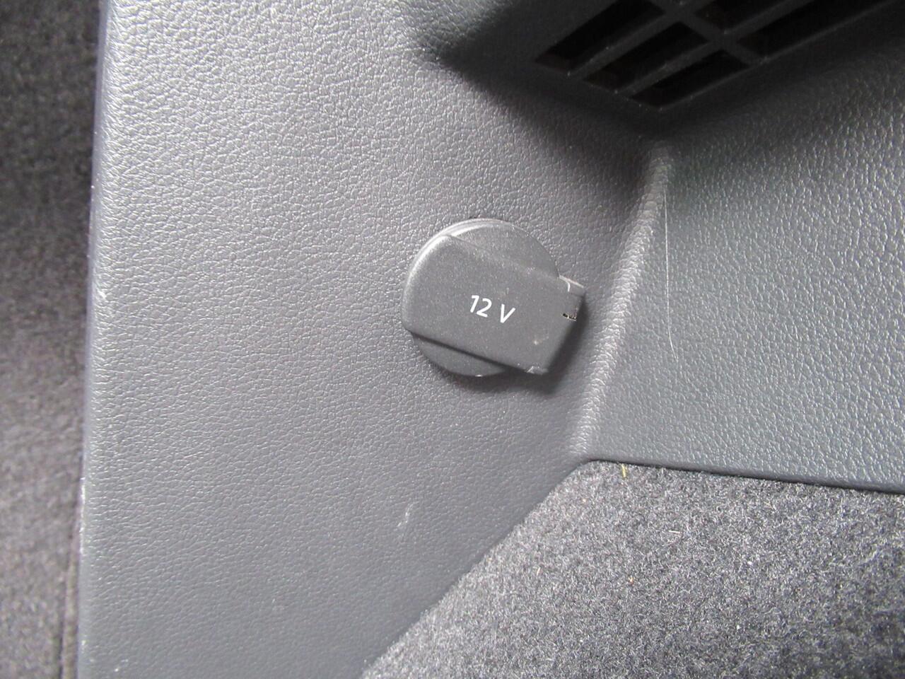 Volkswagen TIGUAN 1.4 TSI Comfortline Business | Clima-Airco | Navigatie | Stoelverwarming | Incl. BOVAG Garantie | Parkeersensoren | Bluetooth |