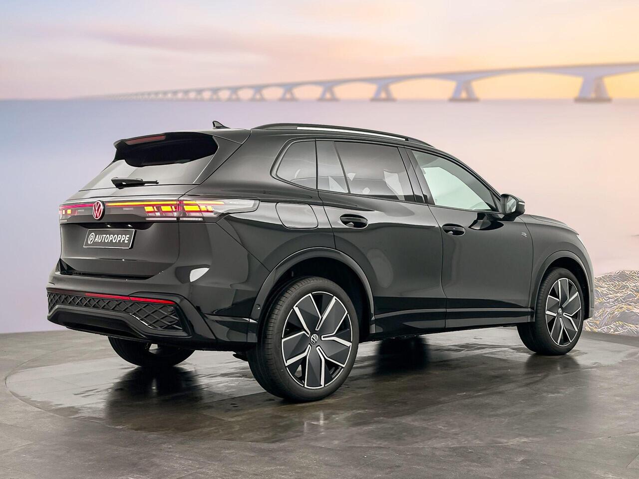 Volkswagen TIGUAN R-Line Edition Plug in Hybride 204 pk Black Style Pakket