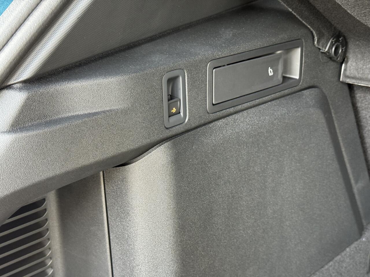 Volkswagen TIGUAN 1.5 eHybrid R-Line Edition Trekhaak | 360° camera | Navi | 20"