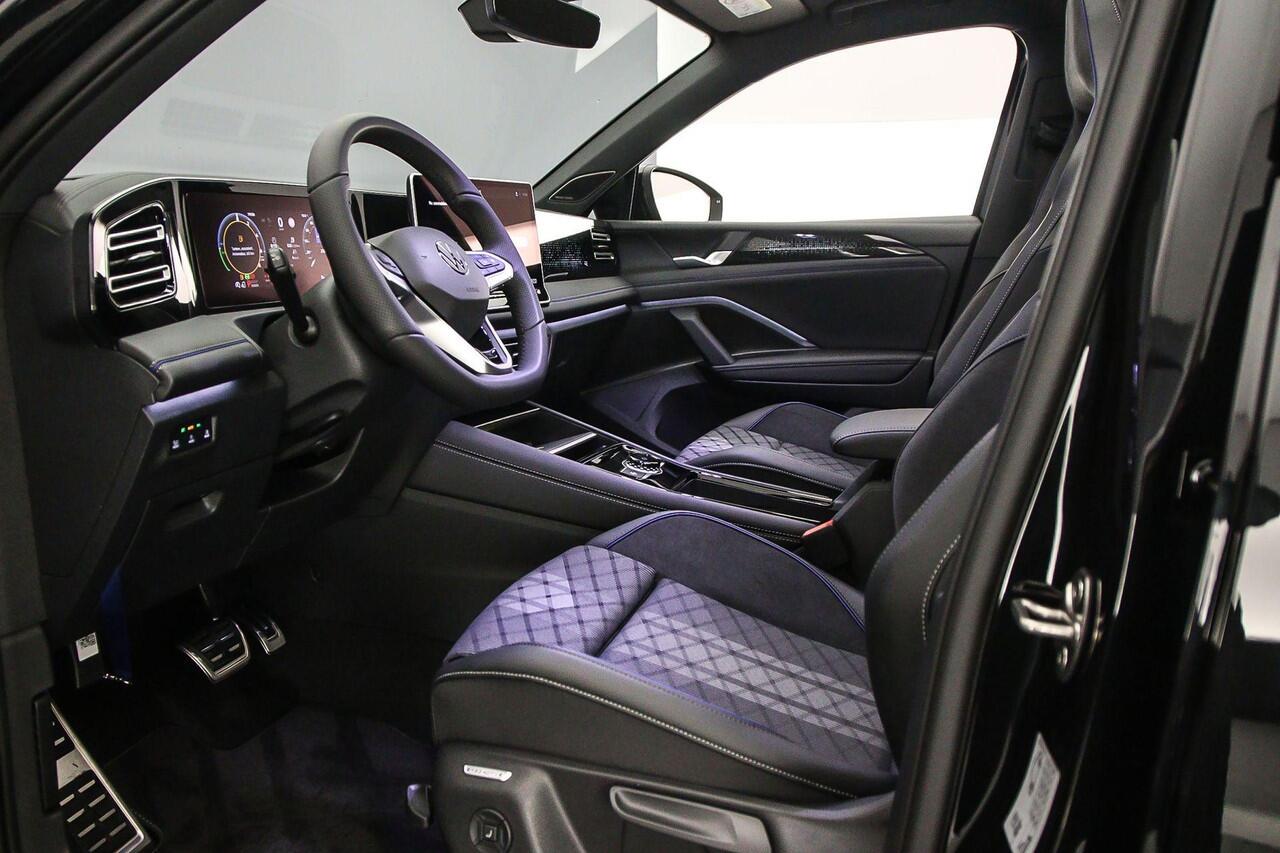 Volkswagen TIGUAN R-Line Edition 1.5 TSI eHybrid 272pk DSG Automaat Trekhaak, Harman Kardon audio, Panoramadak, Black Style, Navigatie, 360 camera, Adaptive cruise control