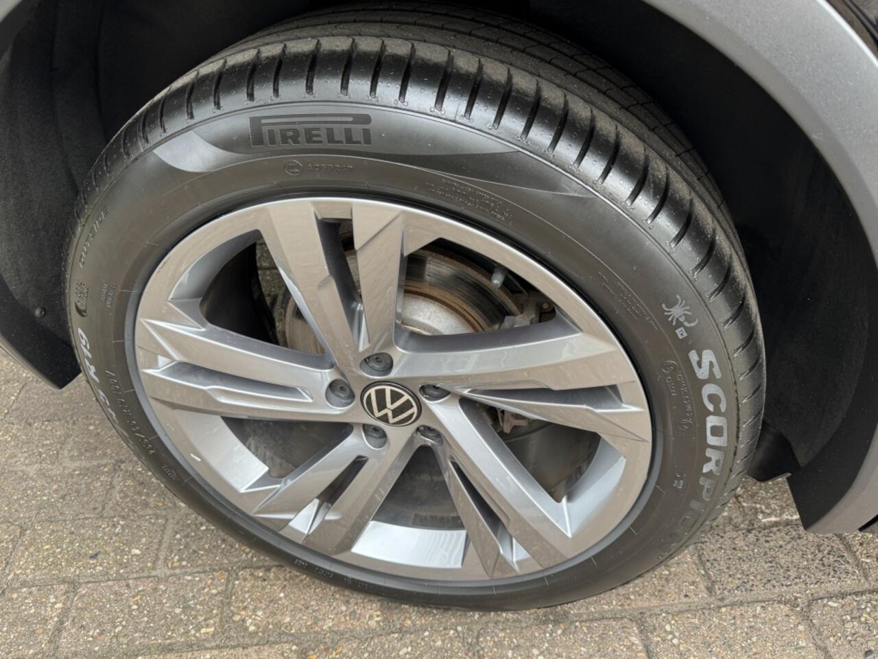 Volkswagen TIGUAN 1.5 TSI R-Line Bns+ panodak