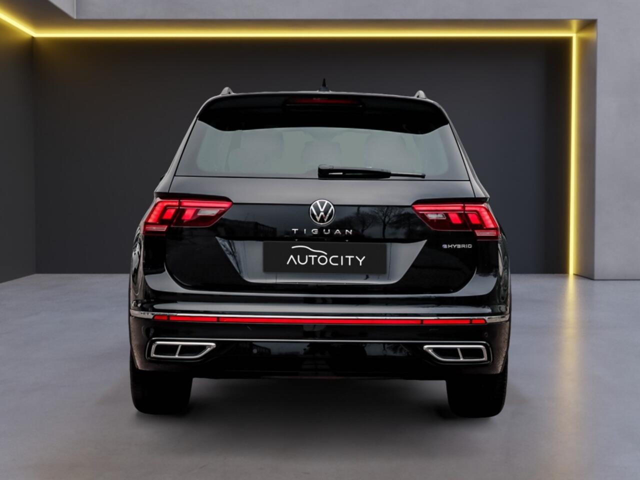 Volkswagen TIGUAN 1.4 TSI R-Line eHybrid Pano l Keyless l Camera