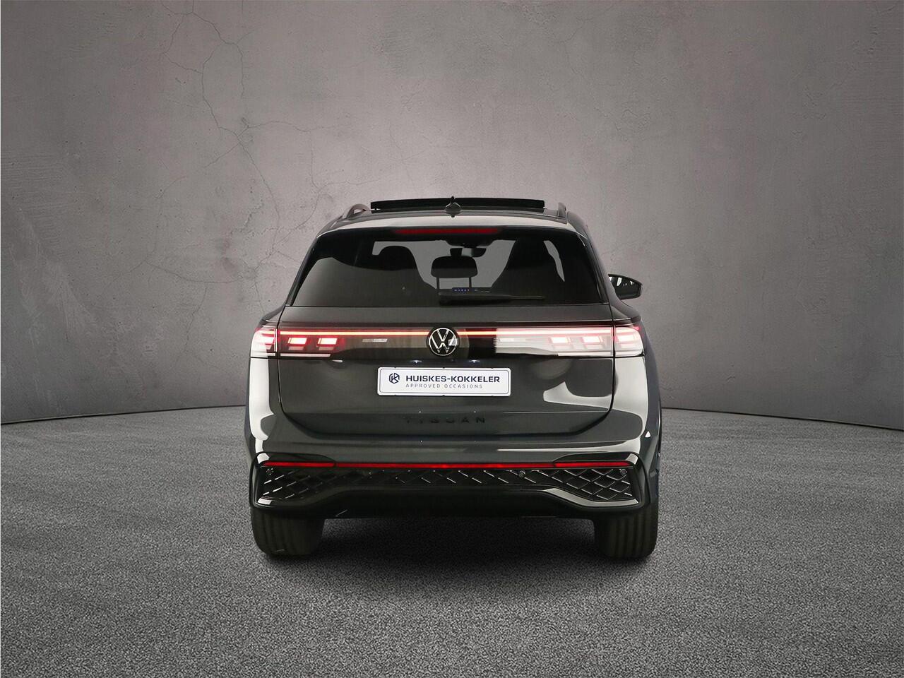 Volkswagen TIGUAN R-Line Edition 1.5 TSI eHybrid 272pk DSG Automaat Trekhaak, Panoramadak, Black Style, Elektrische achterklep, Adaptive cruise control, Achteruitrijcamera