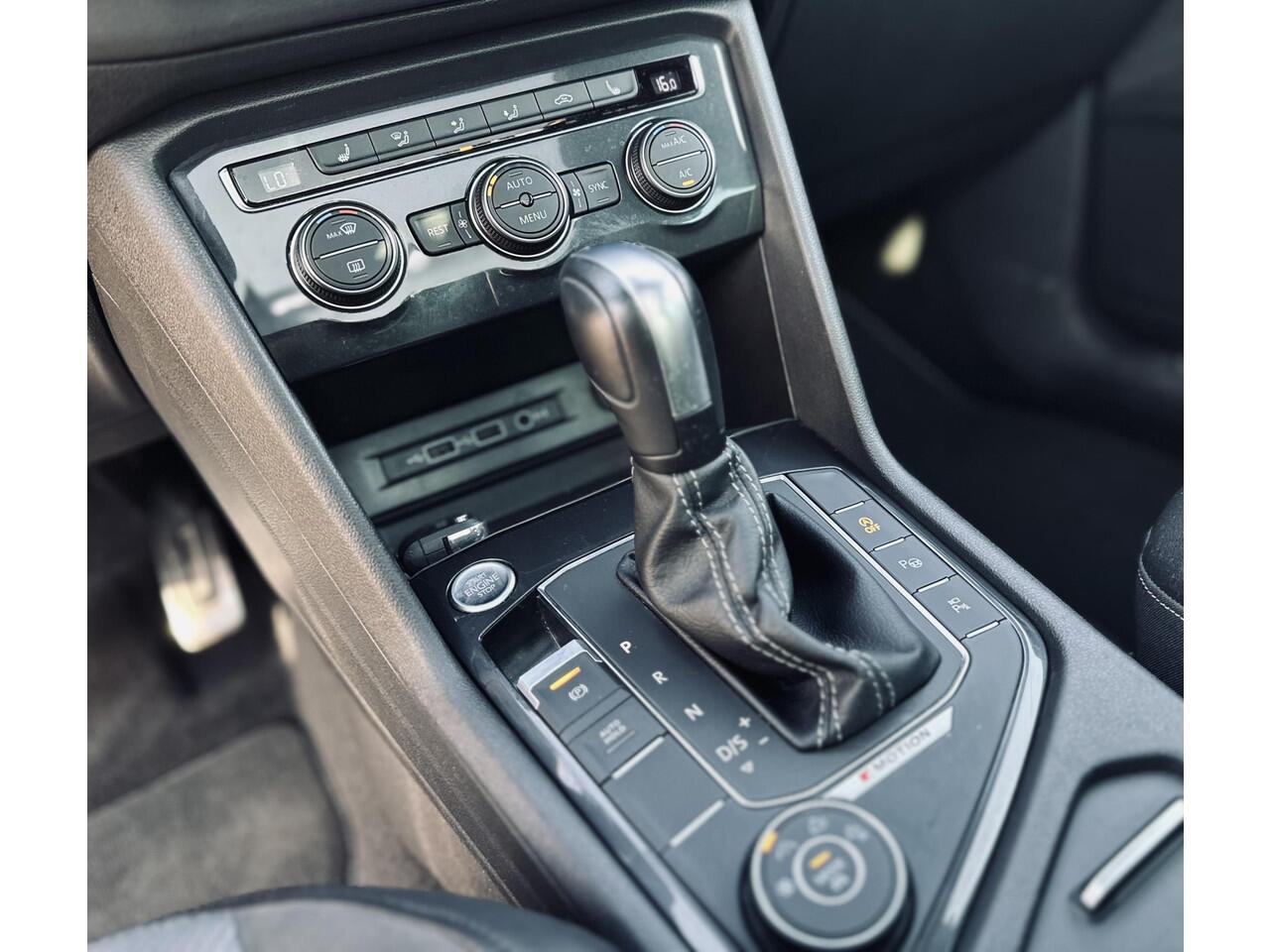 Volkswagen TIGUAN 2.0 TSI 4Motion 3x R-Line Pano Automaat DealerOH Volkswagen Tiguan 2.0 TSI 4Motion 3x R-Line/dealler ondh/Garantie