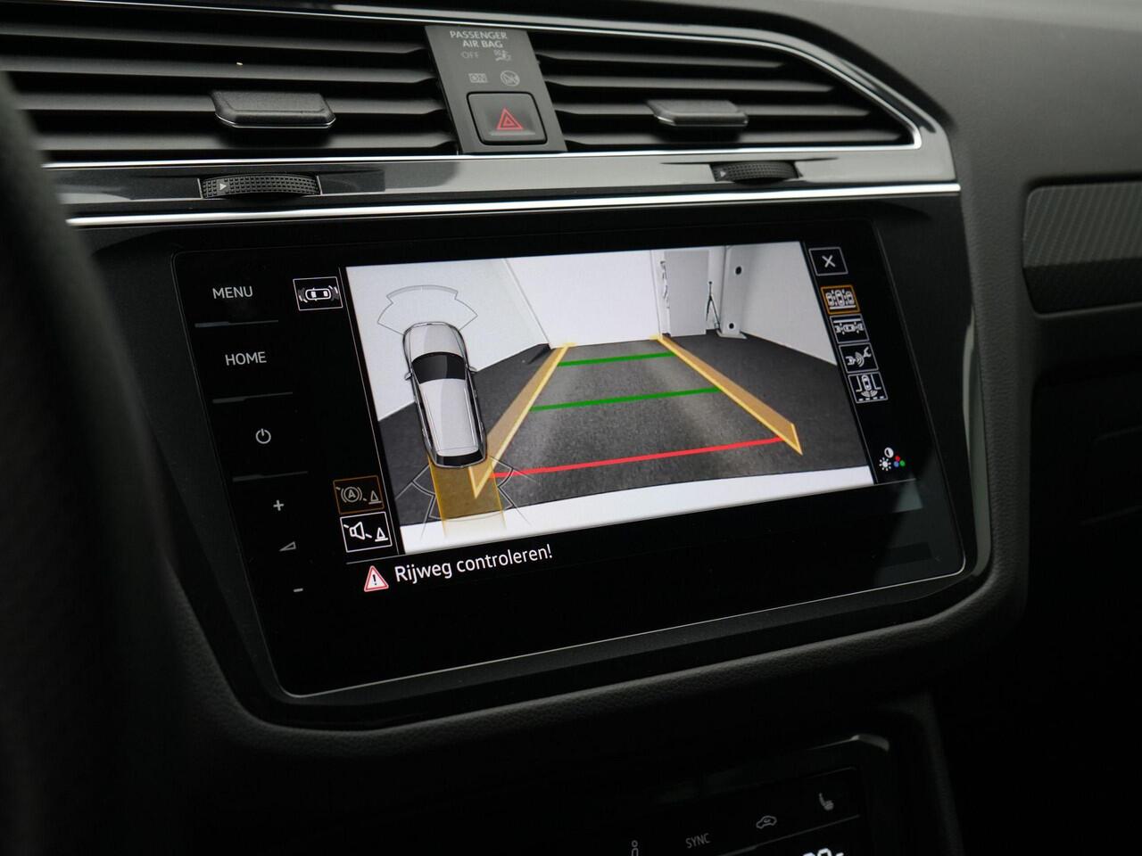 Volkswagen TIGUAN 1.4 TSI 245 pk DSG eHybrid R-Line Business+ | Panoramadak | Trekhaak | Navigatie Discover Pro | IQ Light | Stuur-/stoelverwarming