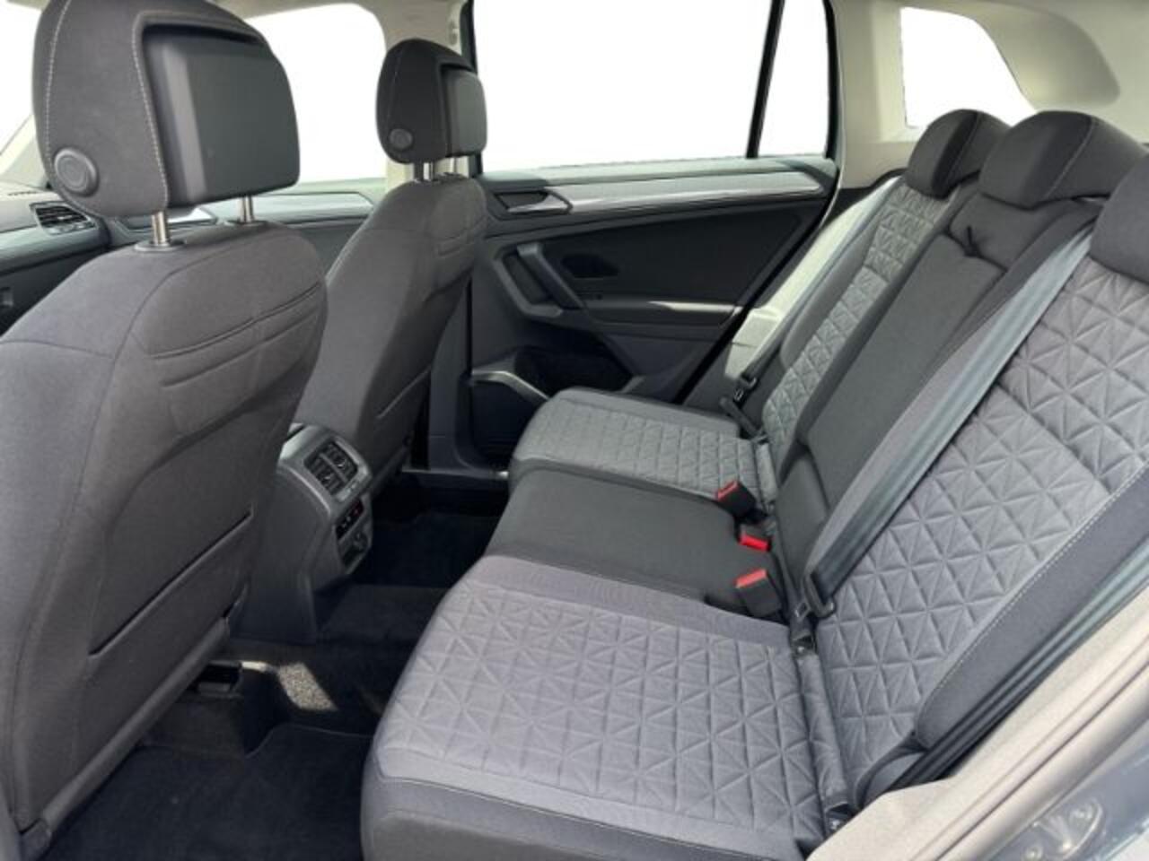 Volkswagen TIGUAN 2.0 TDI 4Motion ACC Navi LED PDC Stoelverwarming