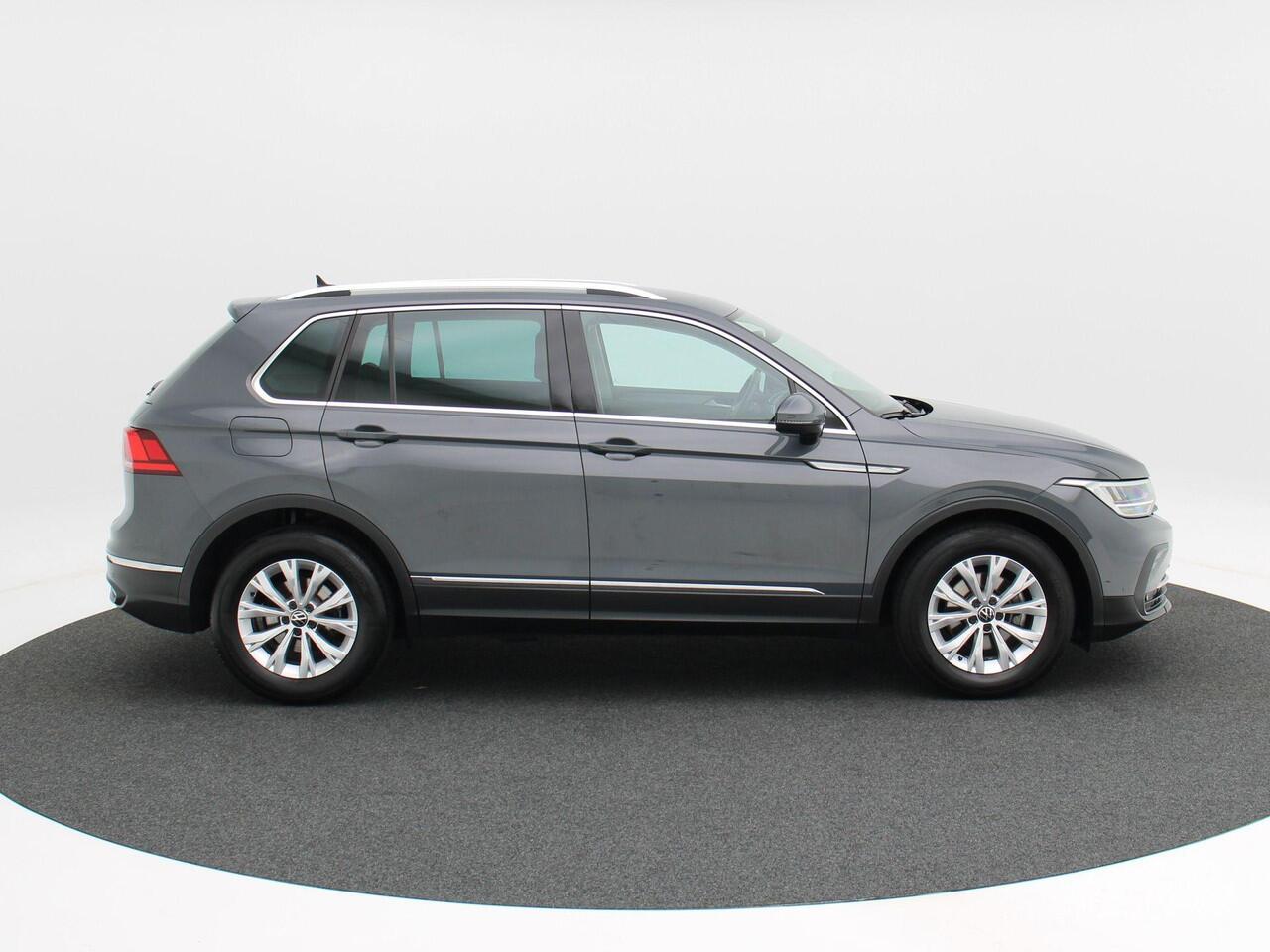 Volkswagen TIGUAN 1.5 TSi 150 Pk Automaat Life Business | Camera | Carplay | Elektrische Achterklep | Privacy Glass | Stoel Verwarming | Navigatiesysteem | 17 Inch