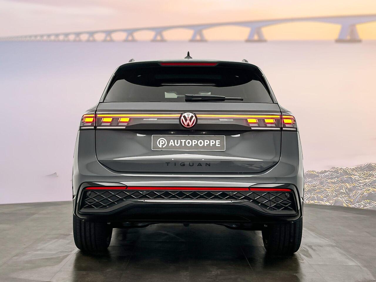 Volkswagen TIGUAN R-Line Edition Plug in Hybride 272 pk Black Style Pakket