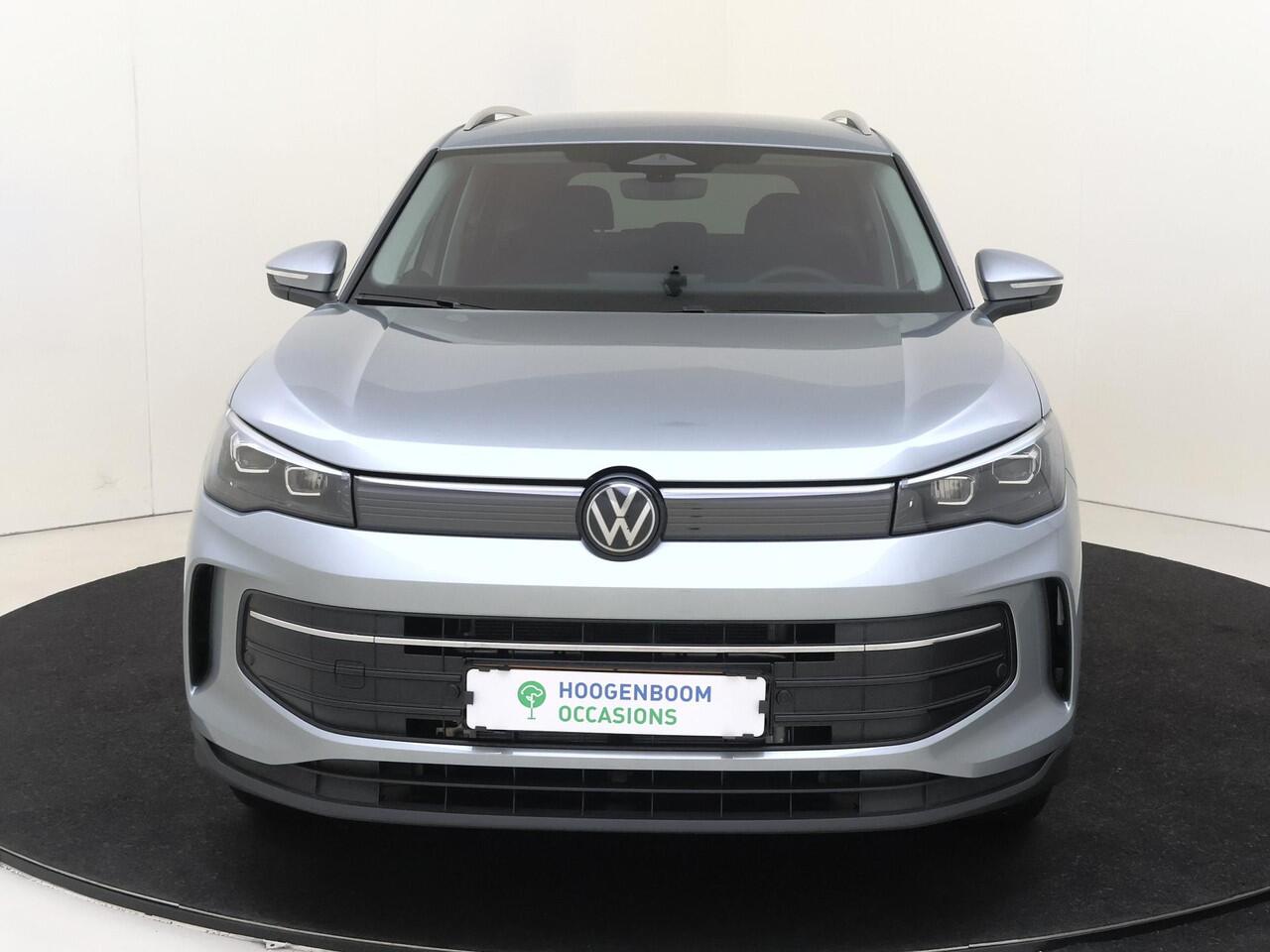 Volkswagen TIGUAN 1.5 eHybrid Life Edition | Trekhaak | Parkeerassistent | Adaptieve demping systeem | 3-zone airco | Dodehoek detectie | Keyless | Stoel- en stuurwielverwarming |