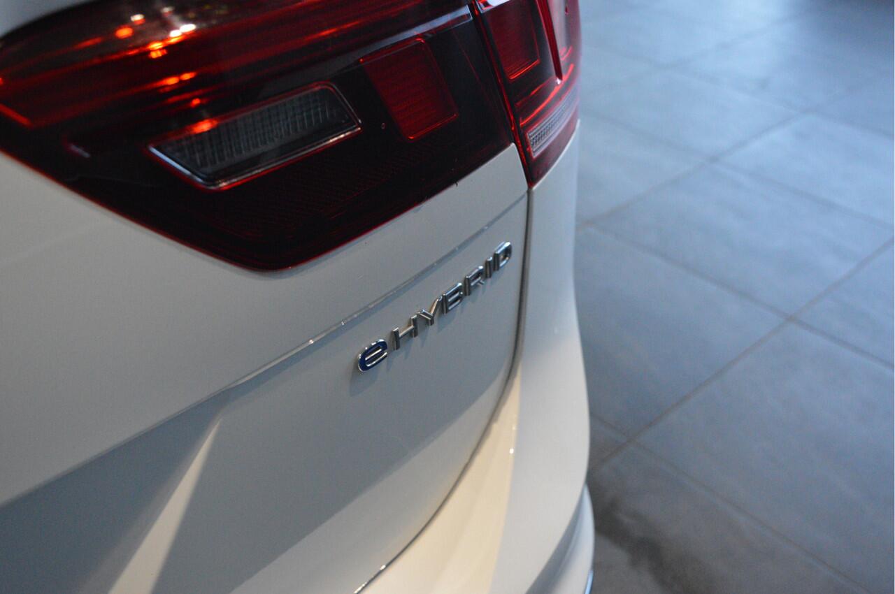 Volkswagen TIGUAN 1.4 TSI eHybrid pano led pdc head up 245 pk !!