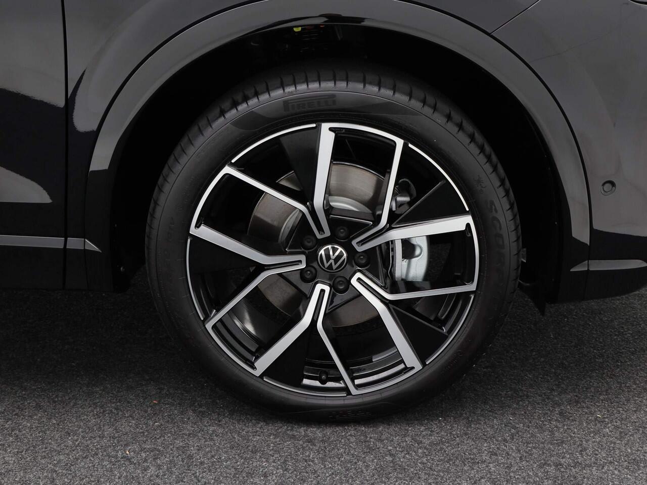 Volkswagen TIGUAN 1.5 eHybrid 272 Pk Automaat R-Line Business | LED | Camera | Climate Control | Carplay | Adaptive Cruise | privacy Glass | 20 Inch | 6.992 Km!!