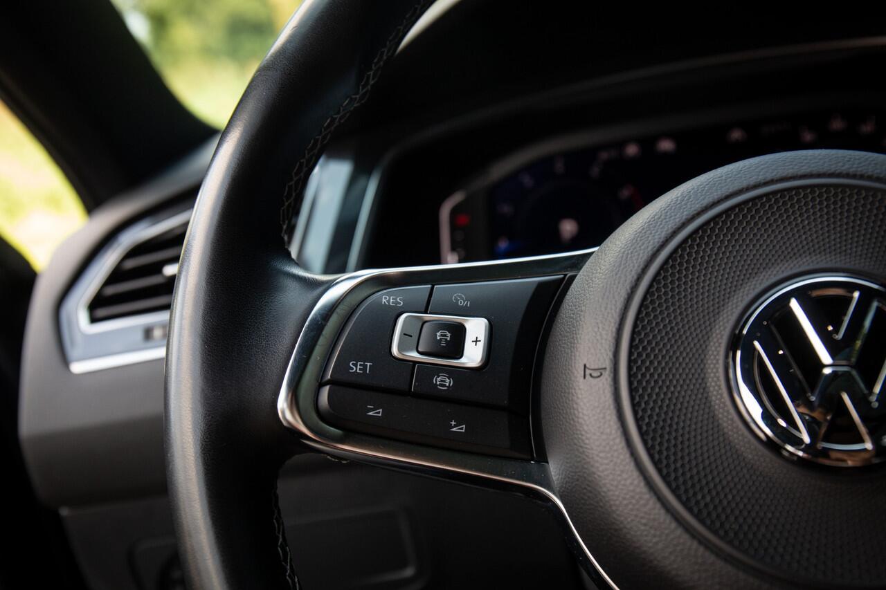 Volkswagen TIGUAN Allspace 1.5 TSI Highline Business R 7p. , 7 persoons, Adaptive cruise, Panoramadak, R-interieur