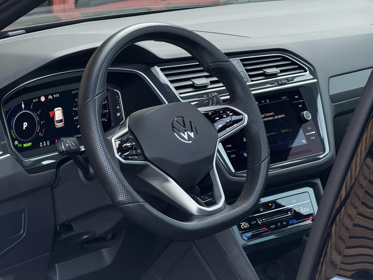 Volkswagen TIGUAN 1.4 TSI eHybrid R-Line Business+ Panodak / Dodehoek / Navi / Camera / Clima