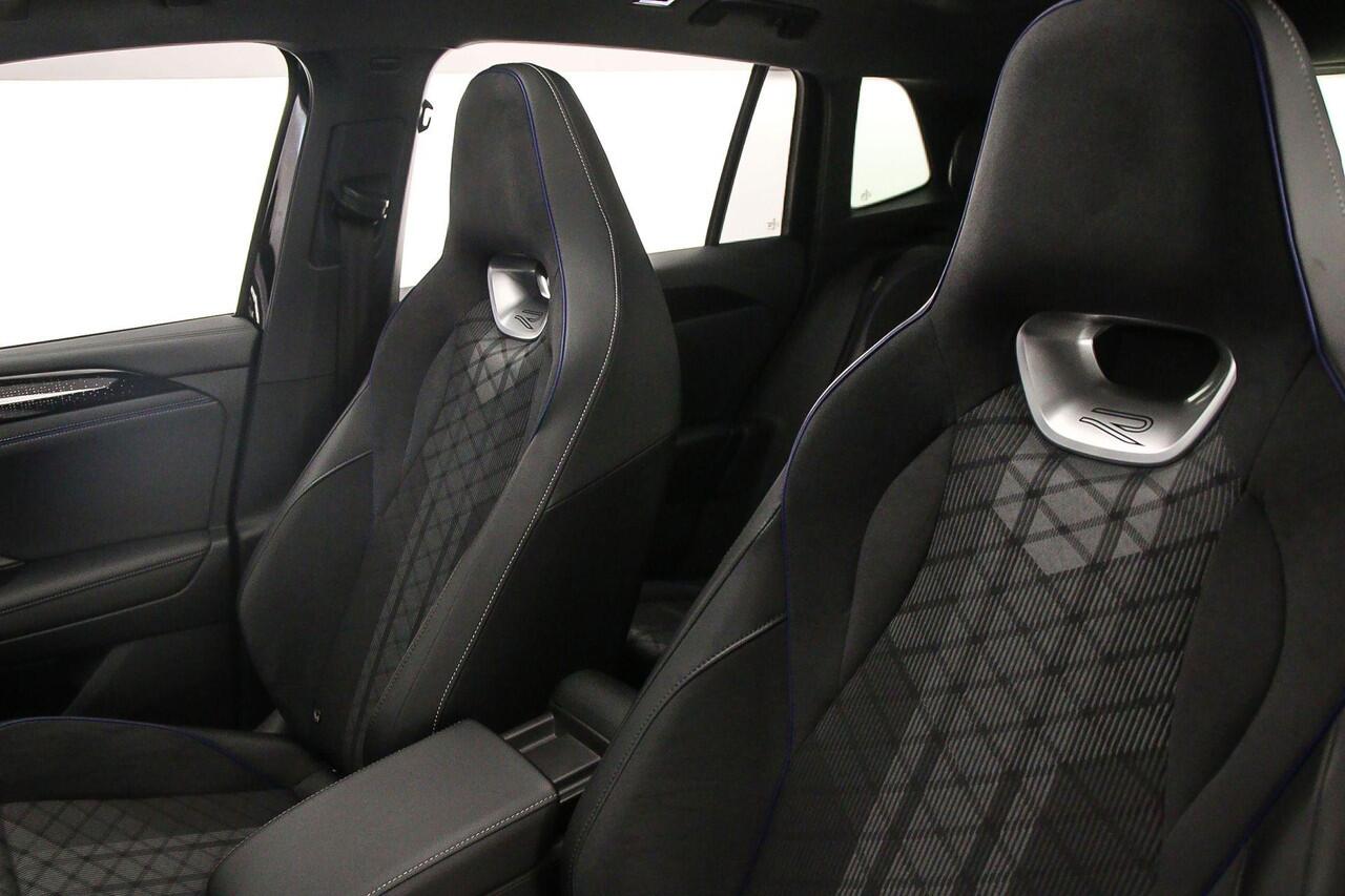 Volkswagen TIGUAN R-Line Edition 1.5 eTSI 150pk DSG Automaat Trekhaak, Harman Kardon audio, Panoramadak, Adaptive cruise control, Black Style, 360 camera, Achteruitrijcamera