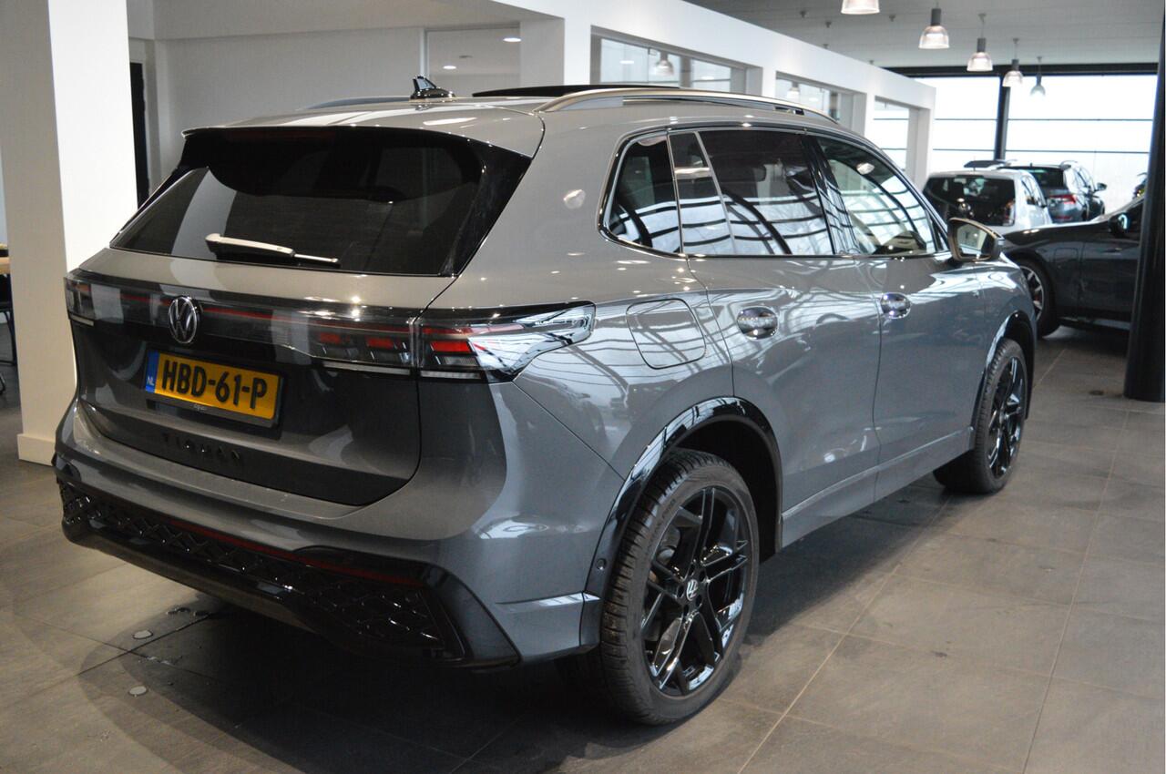 Volkswagen TIGUAN 1.5 eHybrid 3X R-Line Black Style pano head up 20 inch !!