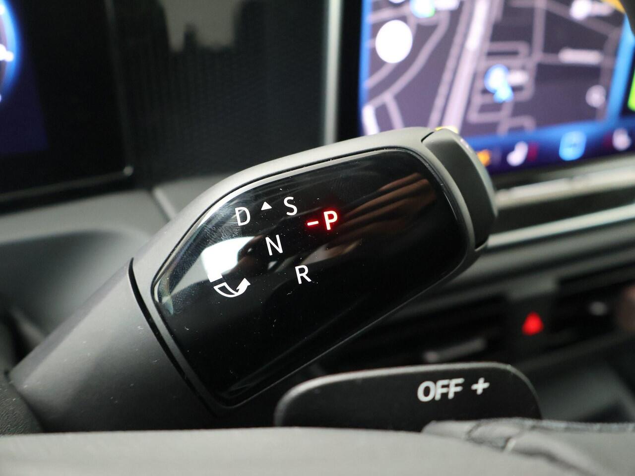 Volkswagen TIGUAN Life Edition 1.5 eHybrid 150 kW / 204 PK SUV DSG | Trekhaak wegklapbare kogel | Stoel- & stuurwielverwarming | Voorruitverwarming |