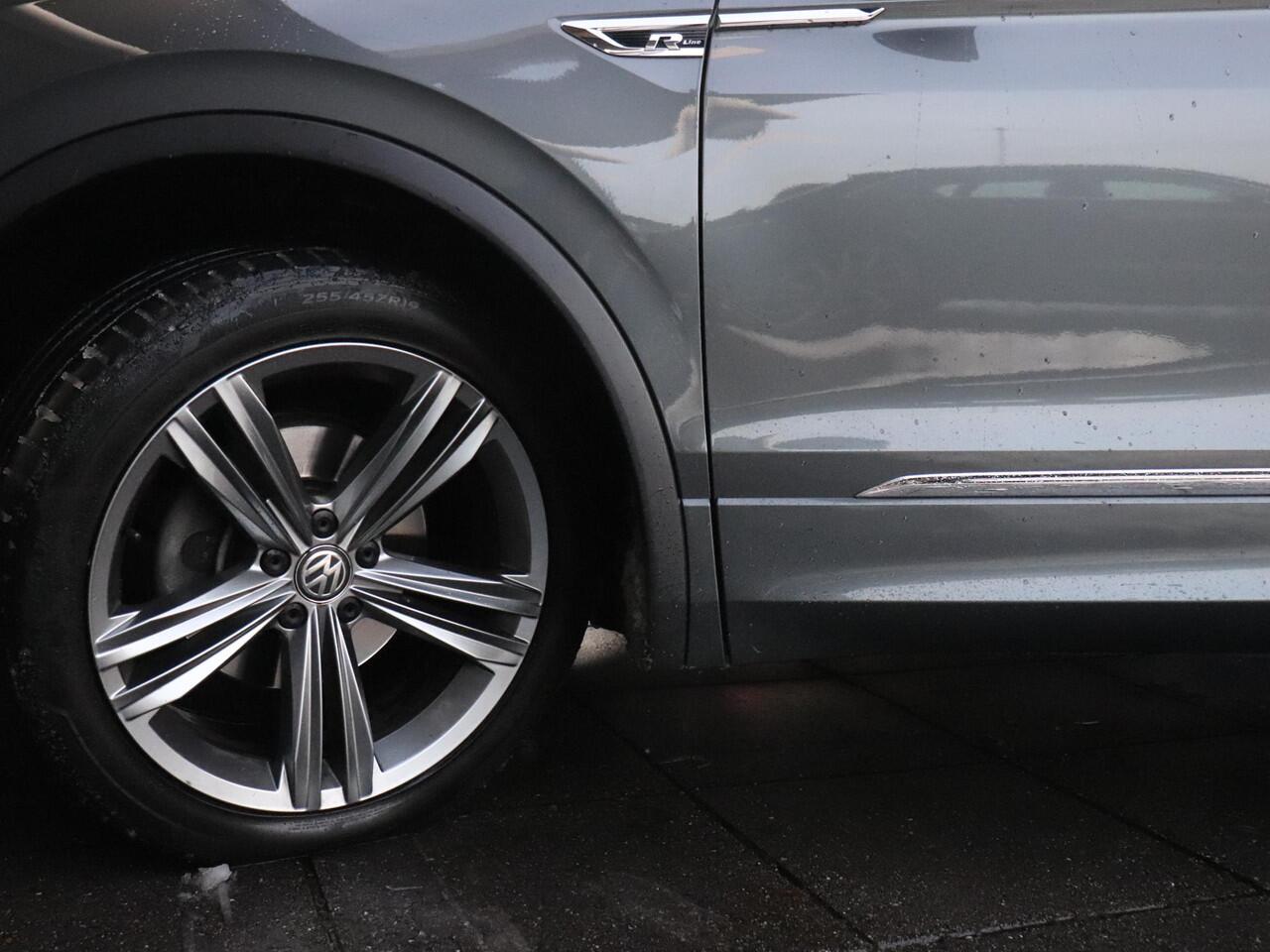 Volkswagen TIGUAN 1.5 TSI ACT Highline Business R | R LINE | DSG | MASSAGE | CAMERA | APPLE CARPLAY | STOELVERW. |