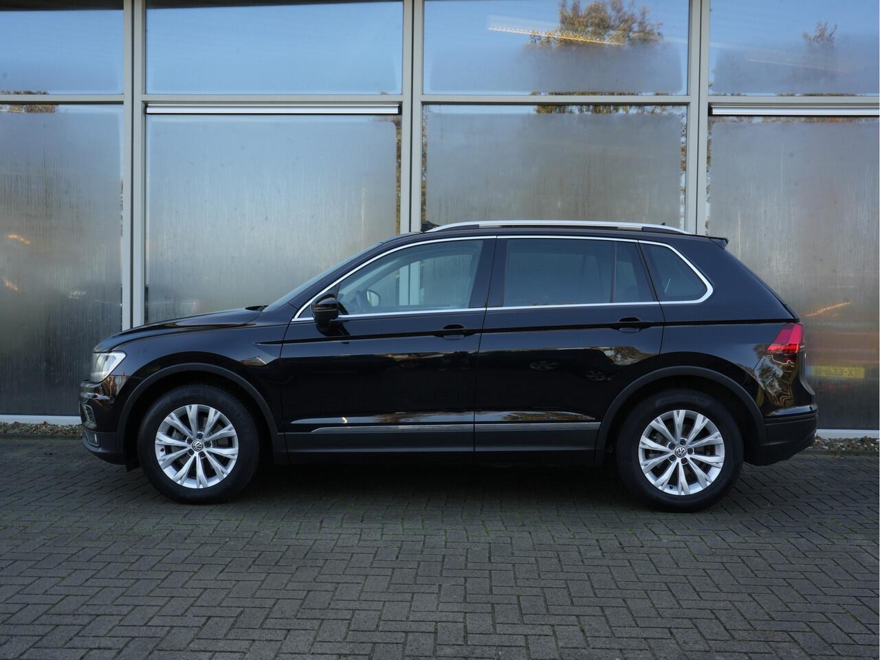 Volkswagen TIGUAN 1.5 TSI ACT Comfortline Business | Navigatie | Adaptive Cruise | Stoelverwarming
