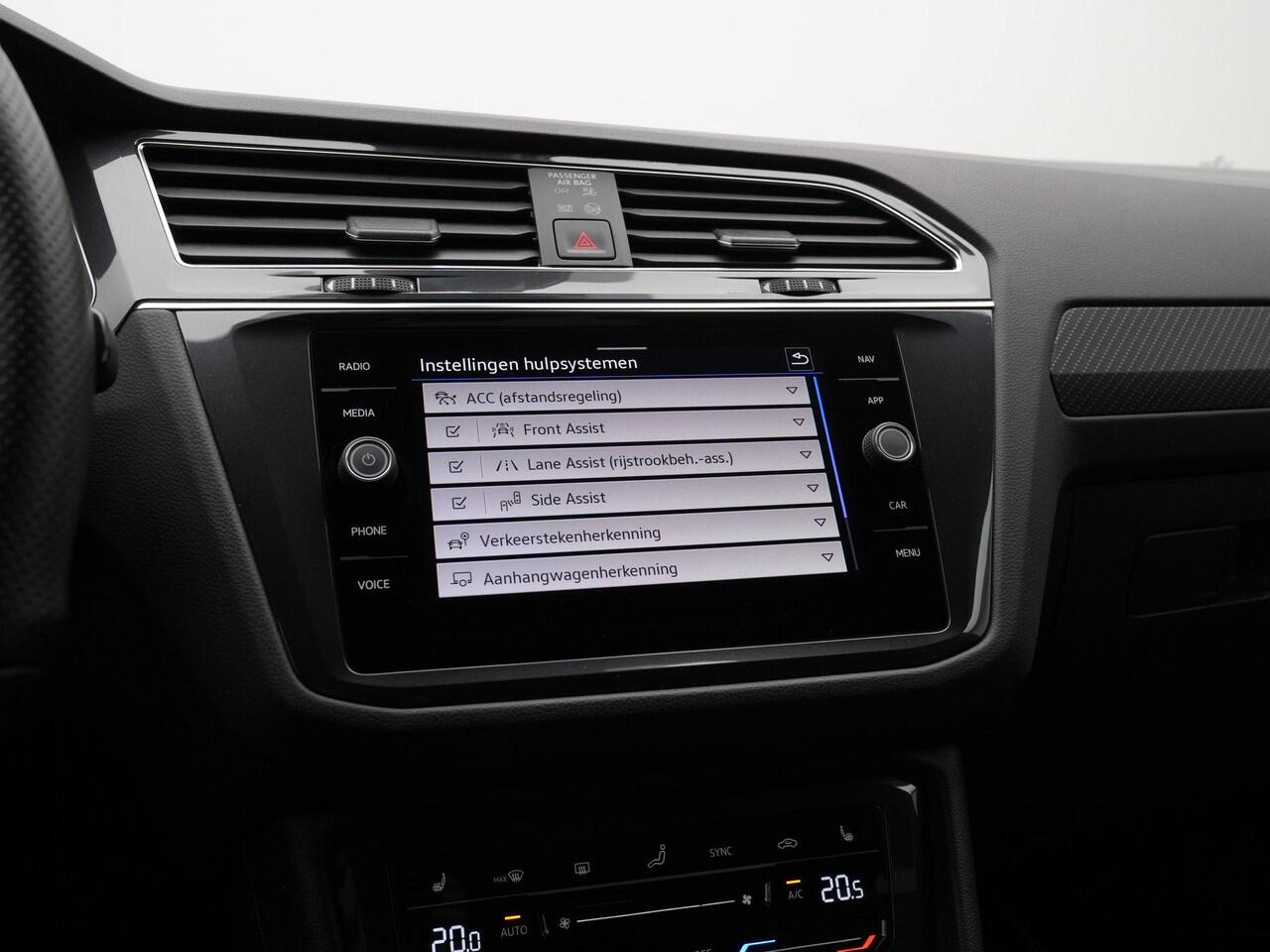 Volkswagen TIGUAN 1.4 TSI eHybrid 245 pk DSG R-Line | Trekhaak | Adaptief onderstel | IQ Light | Stuur-/stoelverwarming | Achteruitrijcamera