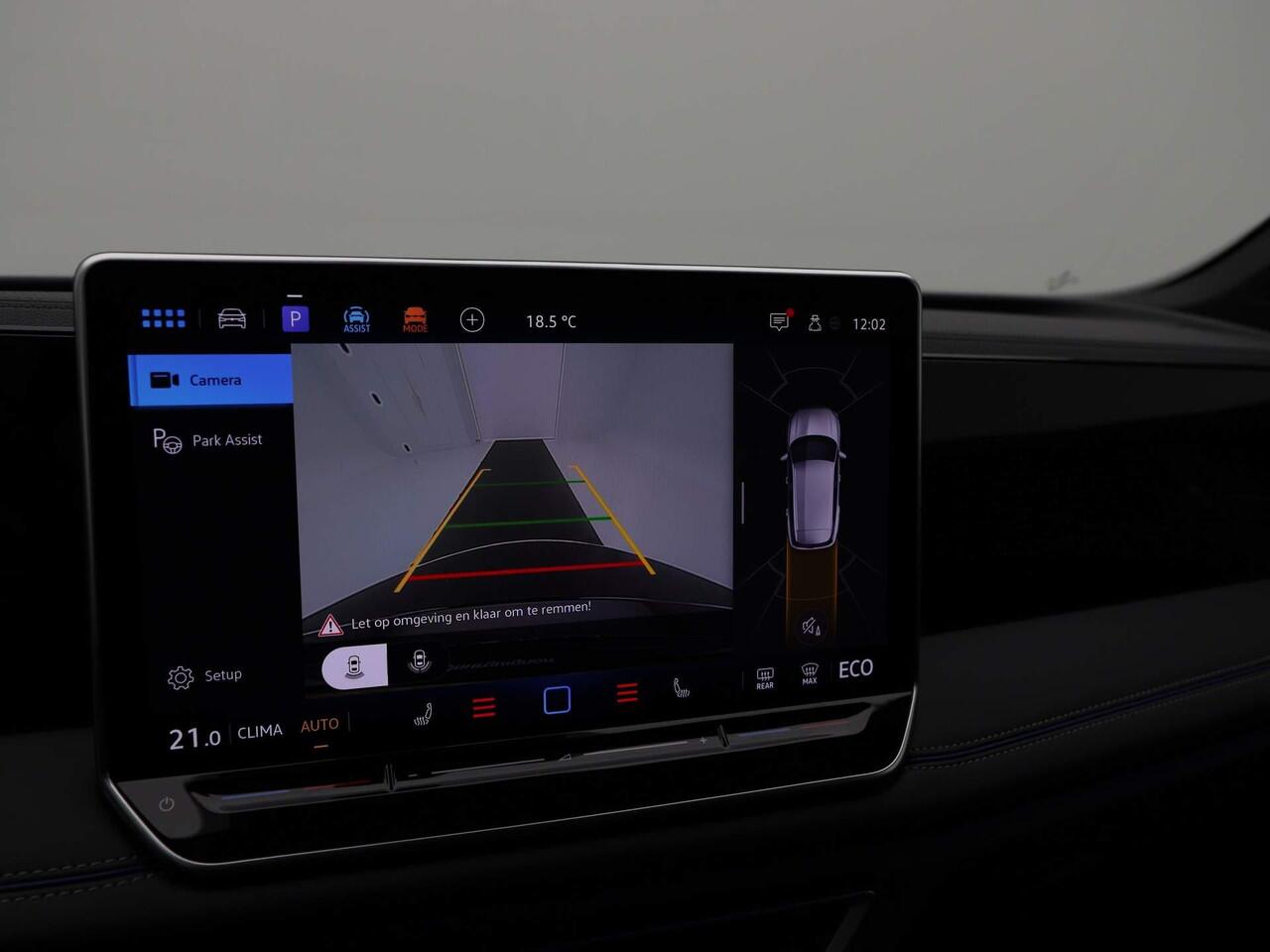 Volkswagen TIGUAN 1.5 eHybrid 272 Pk Automaat R-Line Business | LED | Camera | Climate Control | Carplay | Adaptive Cruise | privacy Glass | 20 Inch | 6.992 Km!!