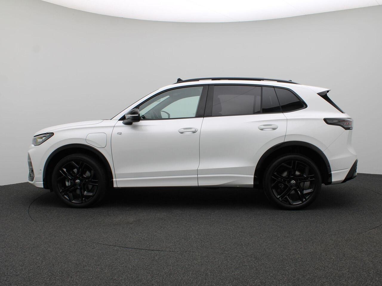 Volkswagen TIGUAN 1.5 eHybrid R-Line Edition 272PK DSG Black Style, Trekhaak, Lederen bekleding, Ventilatiestoelen, Panoramadak, York 20" LMV, Adaptive Cruise Control, Side Assist, Keyless