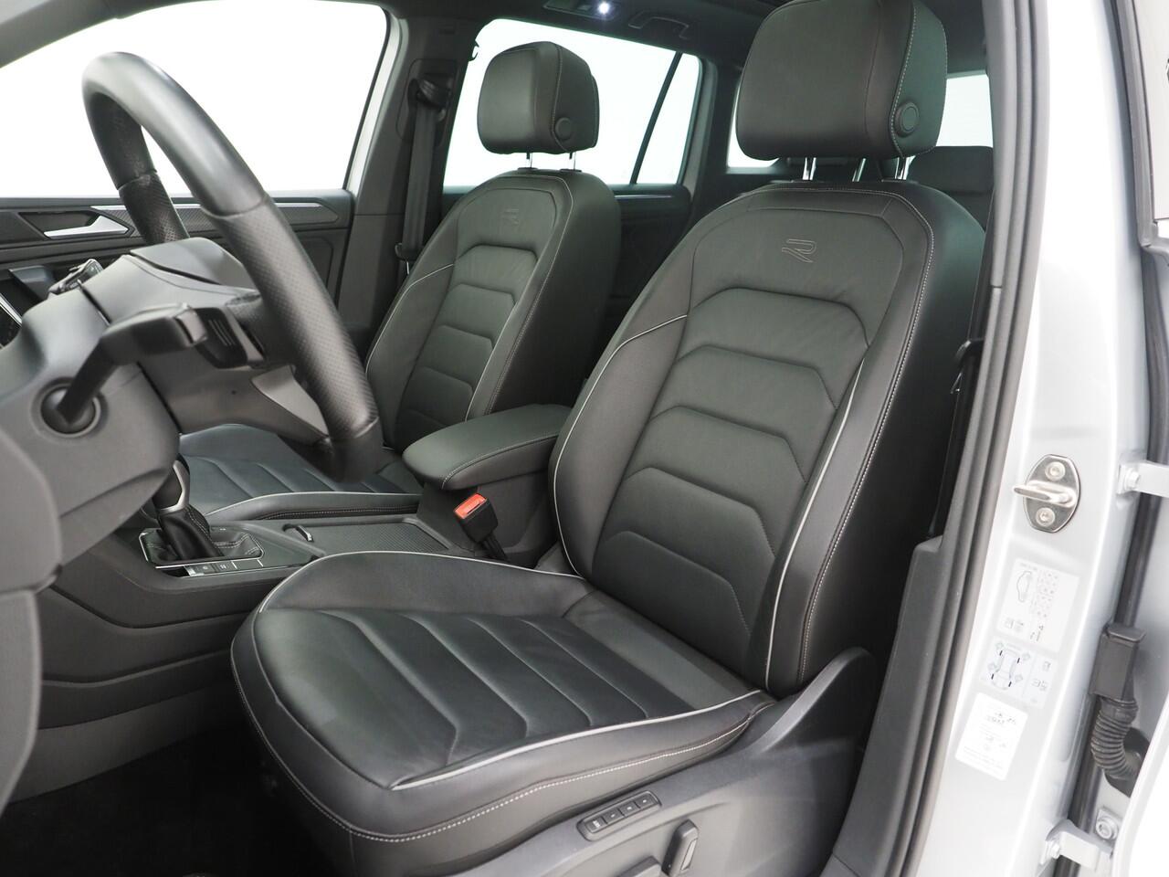 Volkswagen TIGUAN 1.4 TSI eHybrid R-Line Exclusive | Panoramadak | Leder | Head Up | 360 | Adaptive Cruise | Carplay