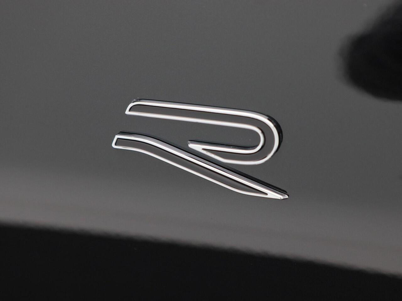 Volkswagen TIGUAN R-Line Edition 1.5 eHybrid 204 PK | Trekhaak | 360 Camera | LED Matrix | Black Style |