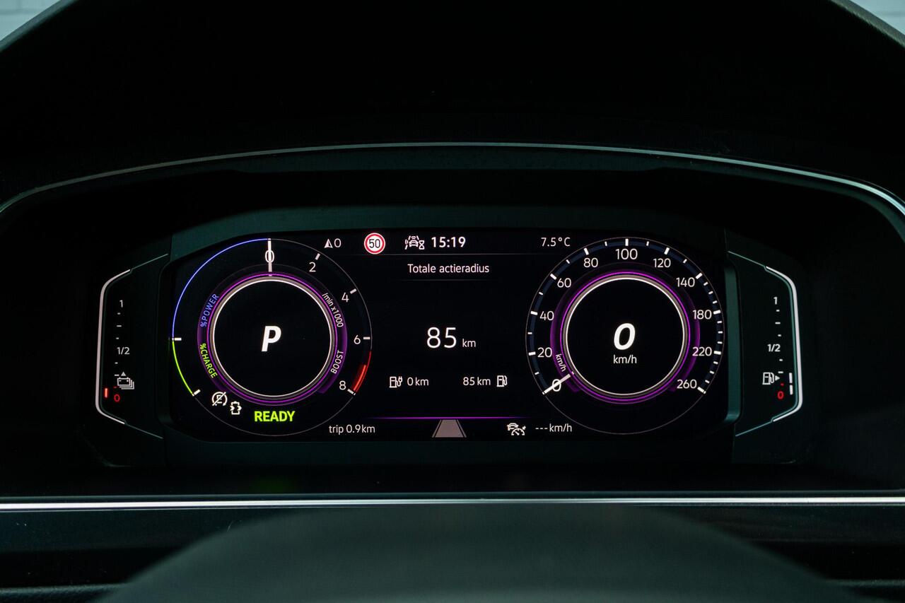 Volkswagen TIGUAN 1.4 TSI R-LINE/IQ-LIGHTS/TREKHAAK/AUTOPARK