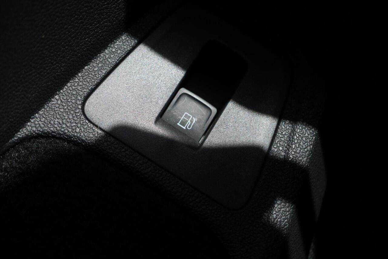 Volkswagen TIGUAN 1.4 TSI eHybrid R-Line Business+ 245PK / 180kW DSG, 20" 'Misano' LMV, achteruitrijcamera (rear view), LED Matrix (IQ.Lights), dodehoekdetectie (side assist), adaptief onderstel (dcc), elektrisch verstel-, verwarm- en inklapbare buitenspiegels (spiegel pak