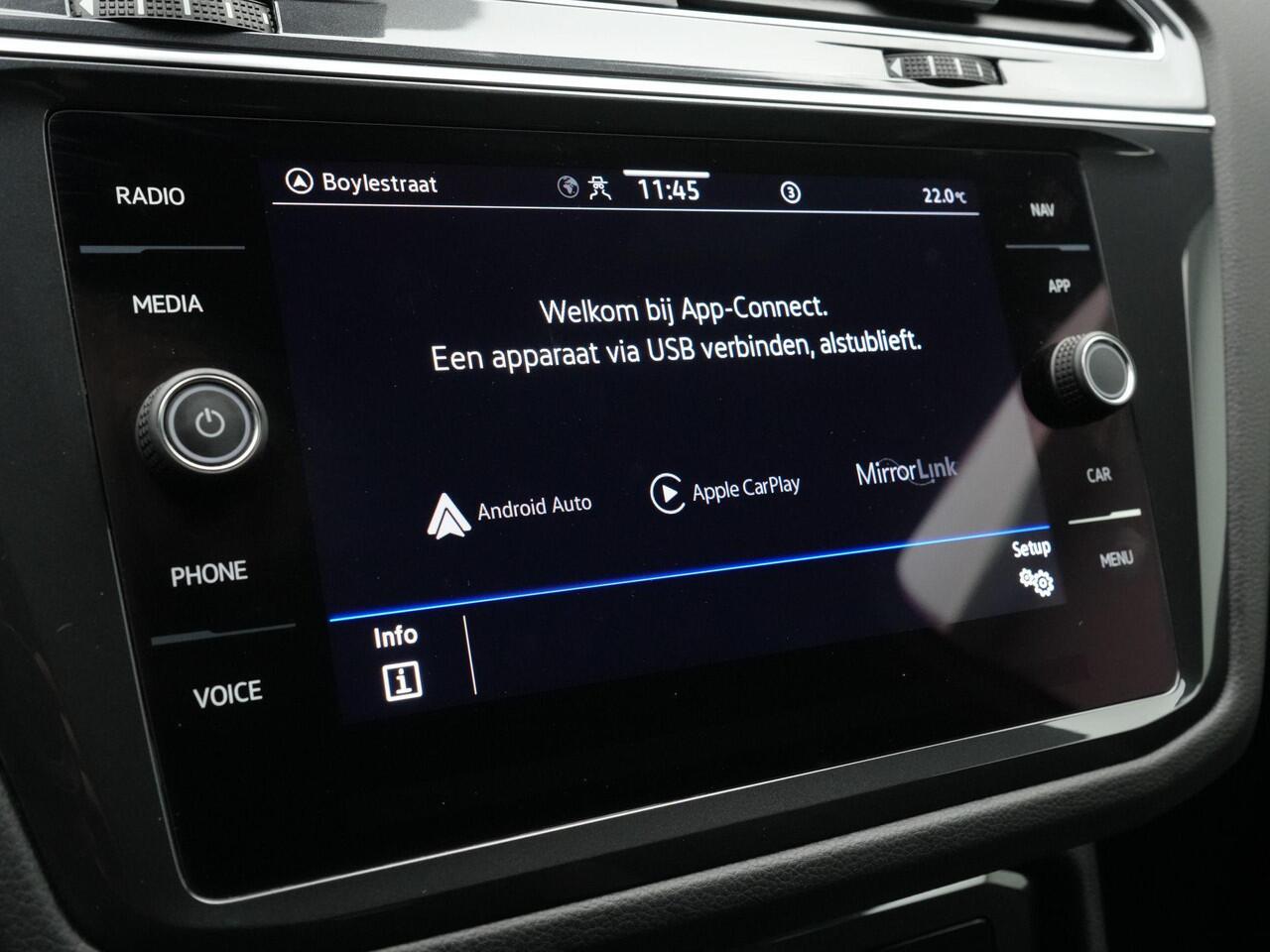 Volkswagen TIGUAN 1.4 TSI eHybrid 245 pk DSG R-Line Business | Panoramadak | IQ Light | Standkachel | Stoel-/stuurverwarming | Achteruitrijcamera | 19 inch