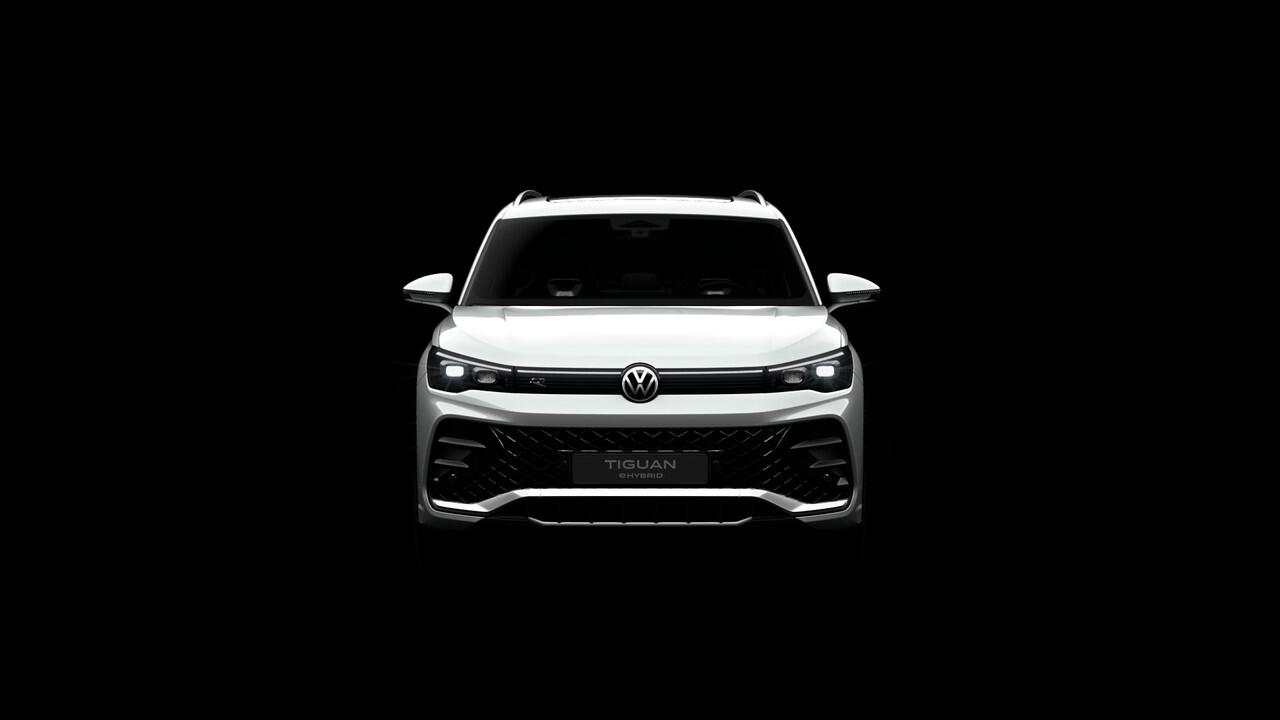 Volkswagen TIGUAN R-Line Edition - eHybrid | 'App-Connect' draadloze smartphone integratie | Automatische afstandsregeling (Adaptive Cruise Control) | Black Style Pakket