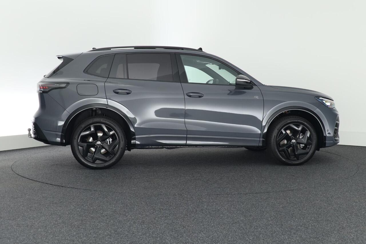 Volkswagen TIGUAN 1.5 272pk eHybrid R-Line Edition Trekhaak Camera Panoramadak Stoelverwarming Massage Carplay
