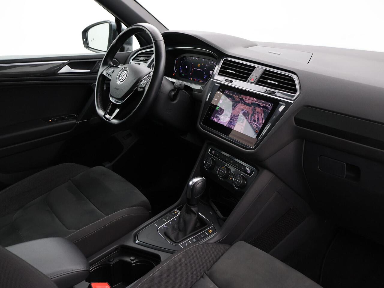 Volkswagen TIGUAN Allspace 1.5 TSI R-LINE + PANORAMA | FIETSENDRAGER | TREKHAAK | MASSAGE | VIRTUAL COCKPIT | DAKDRAGERS