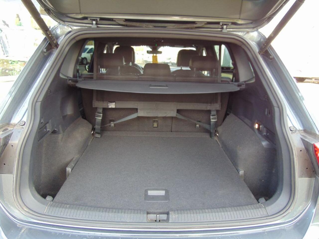 Volkswagen TIGUAN Allspace 2.0 TDI 200 PK 4Motion R Line Black Style ACC Camera Trekhaak Standkachel 19 Inch