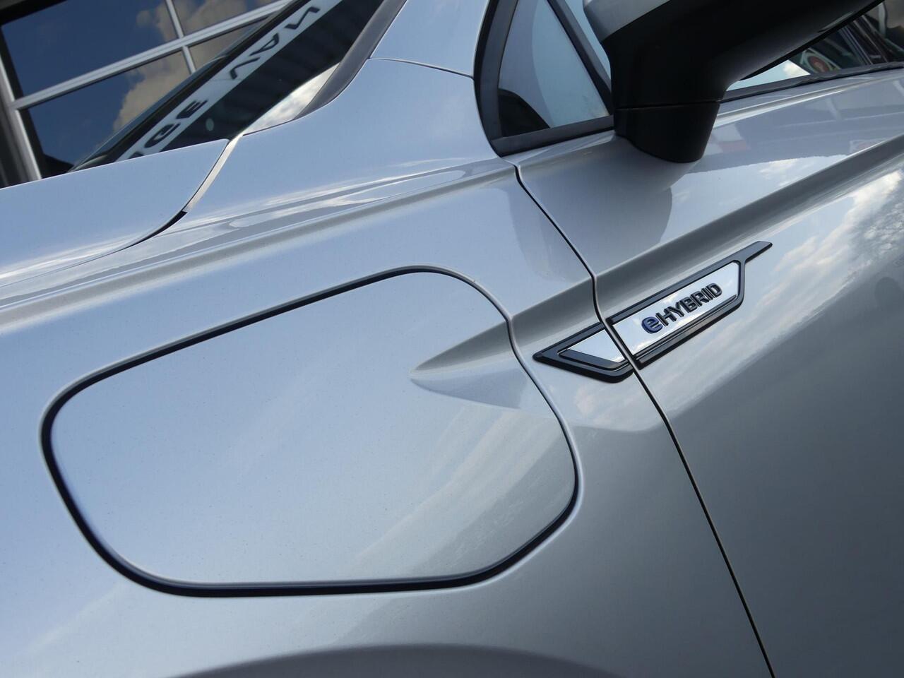 Volkswagen TIGUAN 1.4 TSI eHybrid Business *t/m 10de bouwjaar garantie!