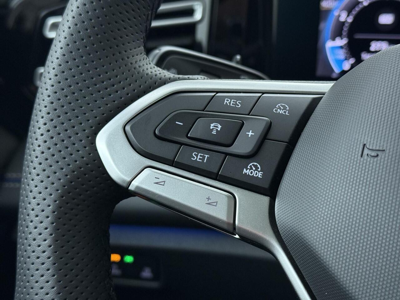 Volkswagen TIGUAN R-Line-Edition 1.5 110 kW / 150 pk eTSI 7 versn. DSG | Trekhaak met wegklapbare kogel | Panoramadak |