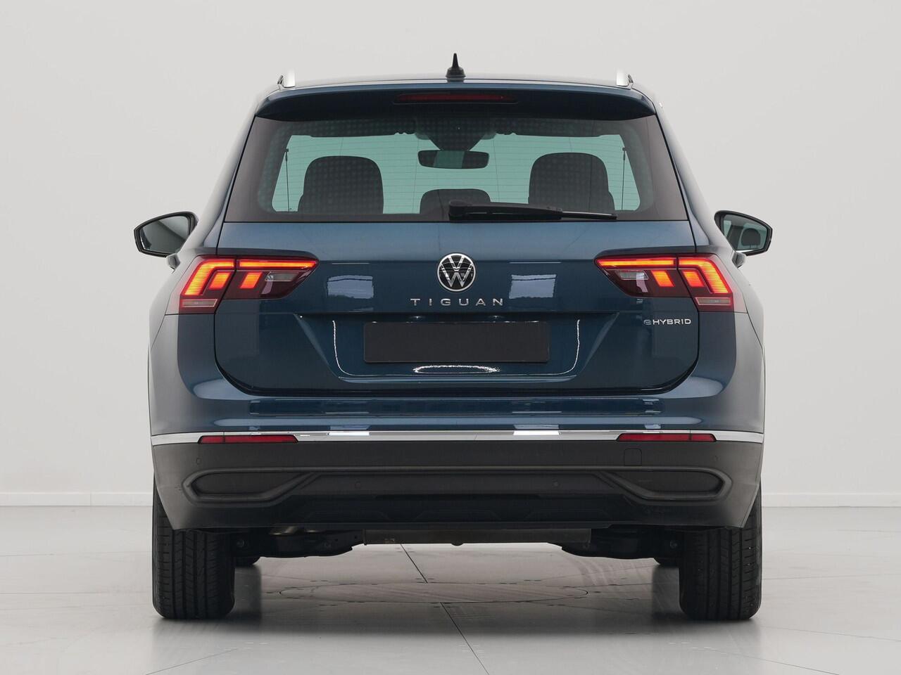 Volkswagen TIGUAN 1.4 TSI 245pk eHybrid Life Navigatie Clima Pdc Acc Side Assist 155