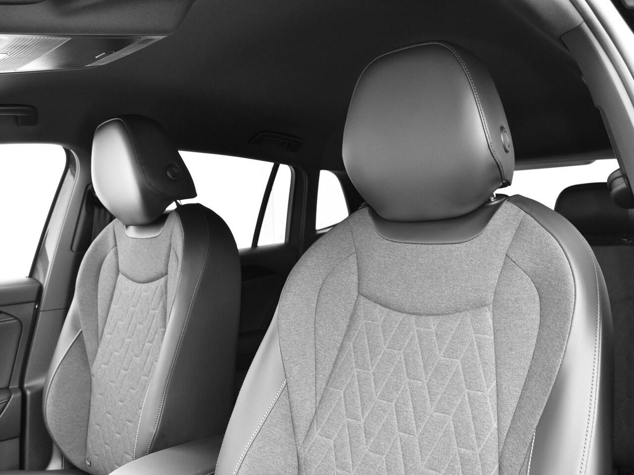 Volkswagen TIGUAN Life Edition 1.5 eHybrid 204 pk 6 versn. DSG · Comfort Pakket · Style Pakket · Trekhaak inklapbaar, met elektrische ontgrendeling, incl. aanhangermanoeuvreerhulp Trailer Assist ·