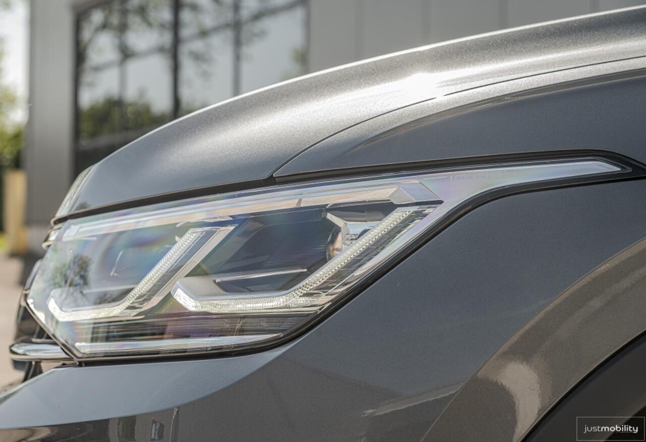 Volkswagen TIGUAN 1.5 TSI R-Line 7p. IQ, ACC, Pano, Lane, Leder, Vol