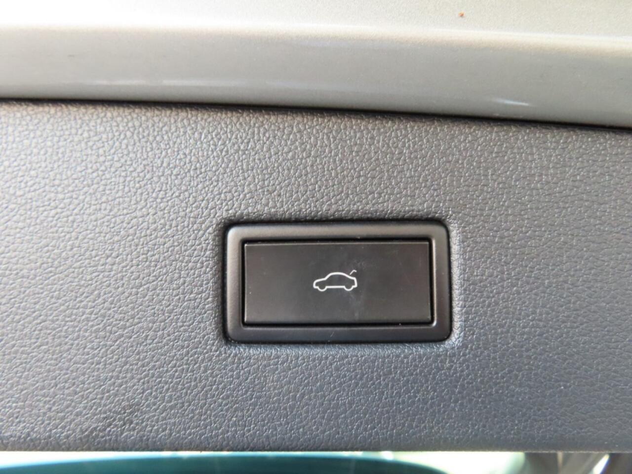 Volkswagen TIGUAN 1.5 TSI DSG Highline Business R Pano Ecc Acc 2020