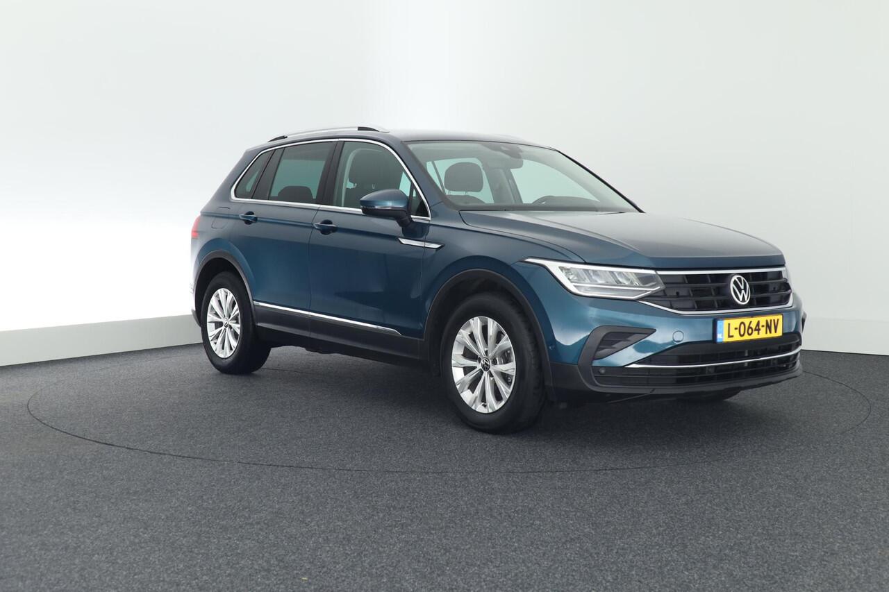 Volkswagen TIGUAN 1.5 TSI 150pk DSG Life Business Trekhaak Camera Keyless Virtual Cockpit Stoelverwarming Massage Navigatie
