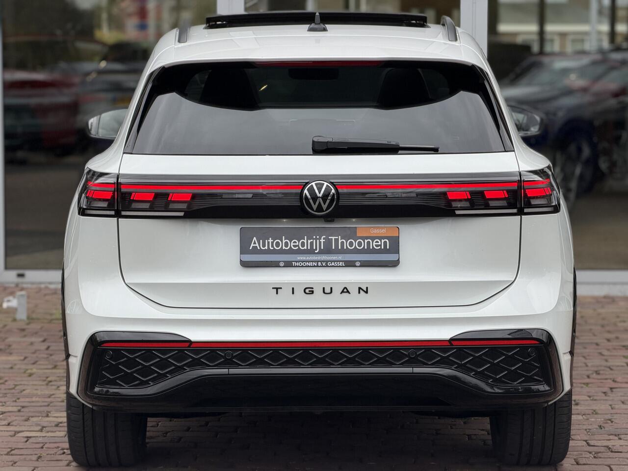 Volkswagen TIGUAN 1.5 eHybrid R-Line Business Trekhaak | 360° camera | Pano