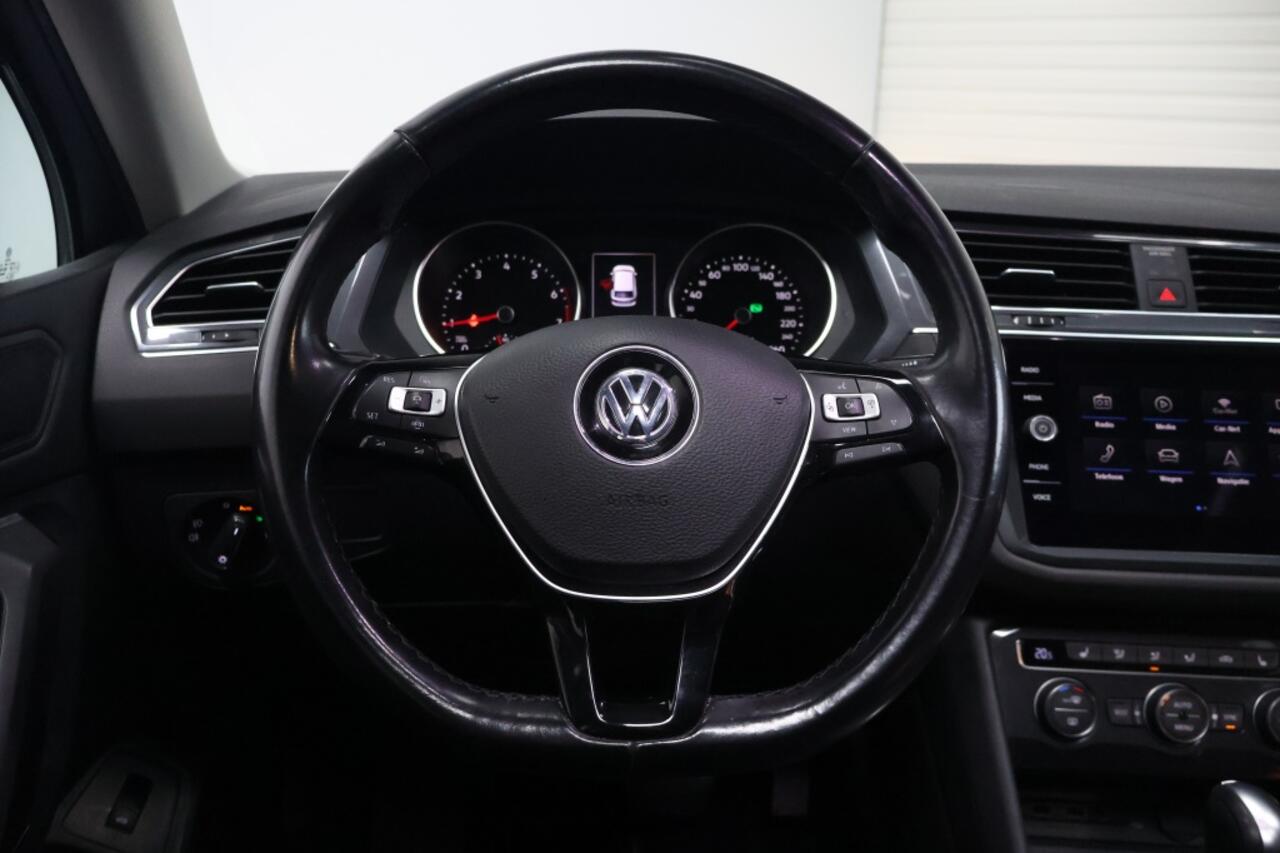 Volkswagen TIGUAN 1.5 TSI Business | Automaat | 7-persoons | Trekhaak | Panoramada