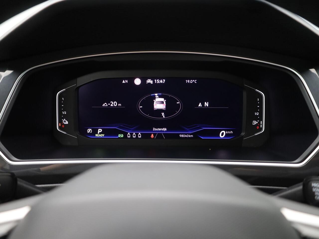 Volkswagen TIGUAN 1.4 TSI eHybrid R-Line Business+ | PANO | CAMERA | ADAPTIVE | KEYLESS | STOEL- EN STUURVERW.