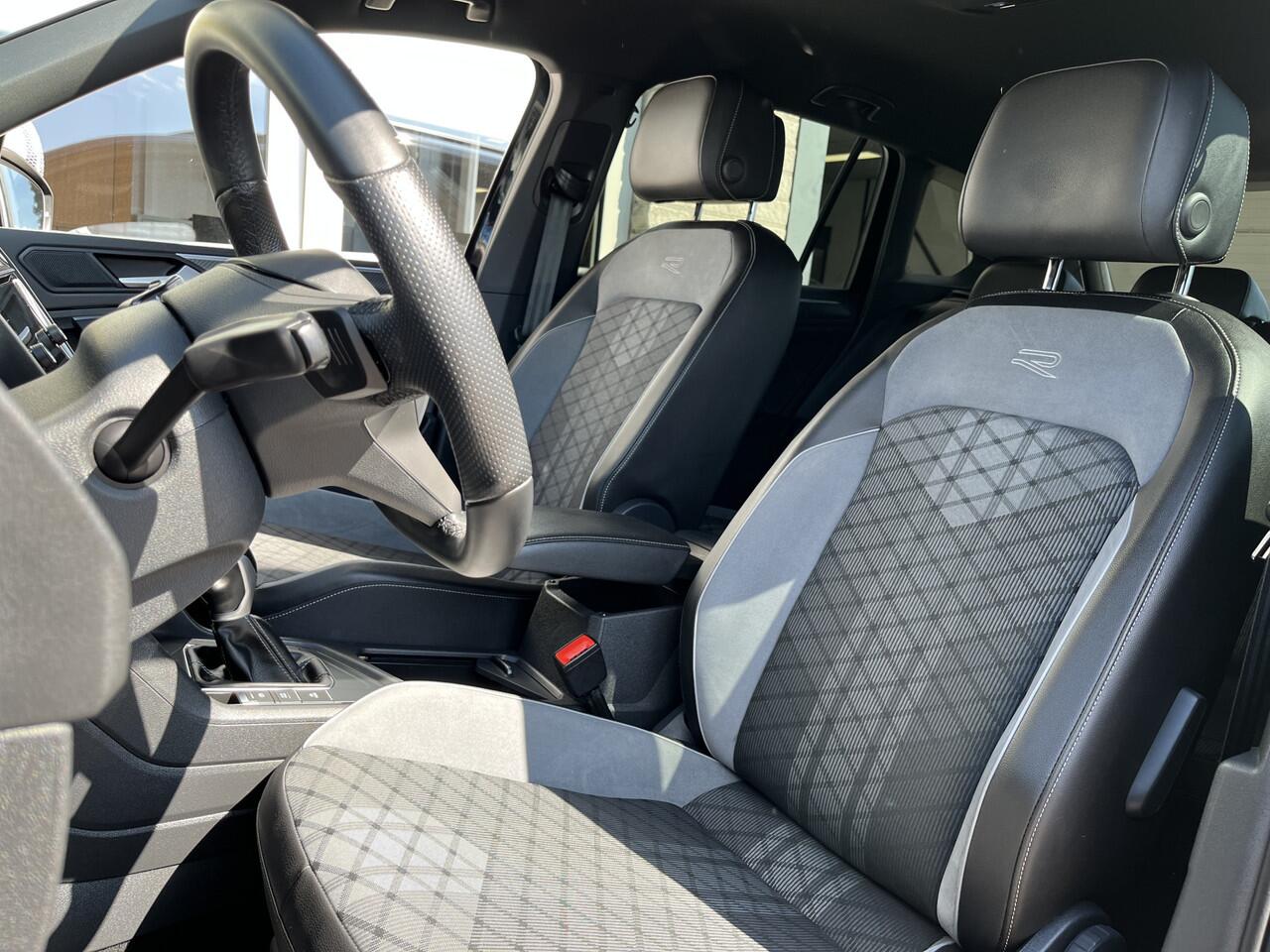 Volkswagen TIGUAN 1.4 TSI eHybrid 2X R-Line / AUTOMAAT/ 245 PK/ APP-CONNECT/ STUUR+STOEL VERWARM./ ELEK. ACHTERKLEP/ PARK.SENSOR.V+A/ ACC/ DIGITAL DASH/ DODE HOEK/ KEYLESS/ NAVI/ DAB/ CLIMA/ LED/ ISOFIX