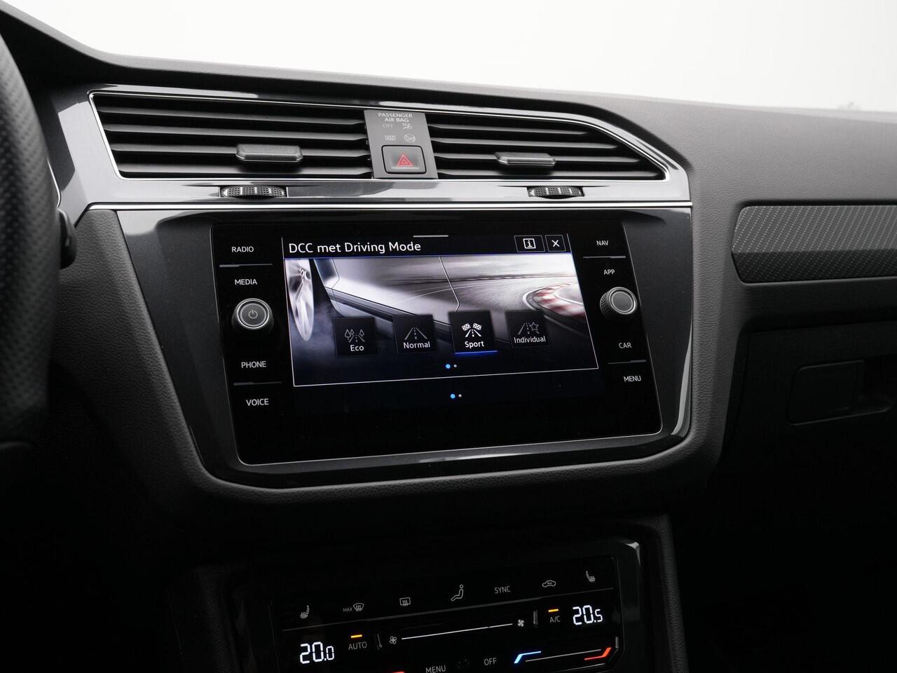 Volkswagen TIGUAN 1.4 TSI eHybrid 245 pk DSG R-Line | Trekhaak | Adaptief onderstel | IQ Light | Stuur-/stoelverwarming | Achteruitrijcamera