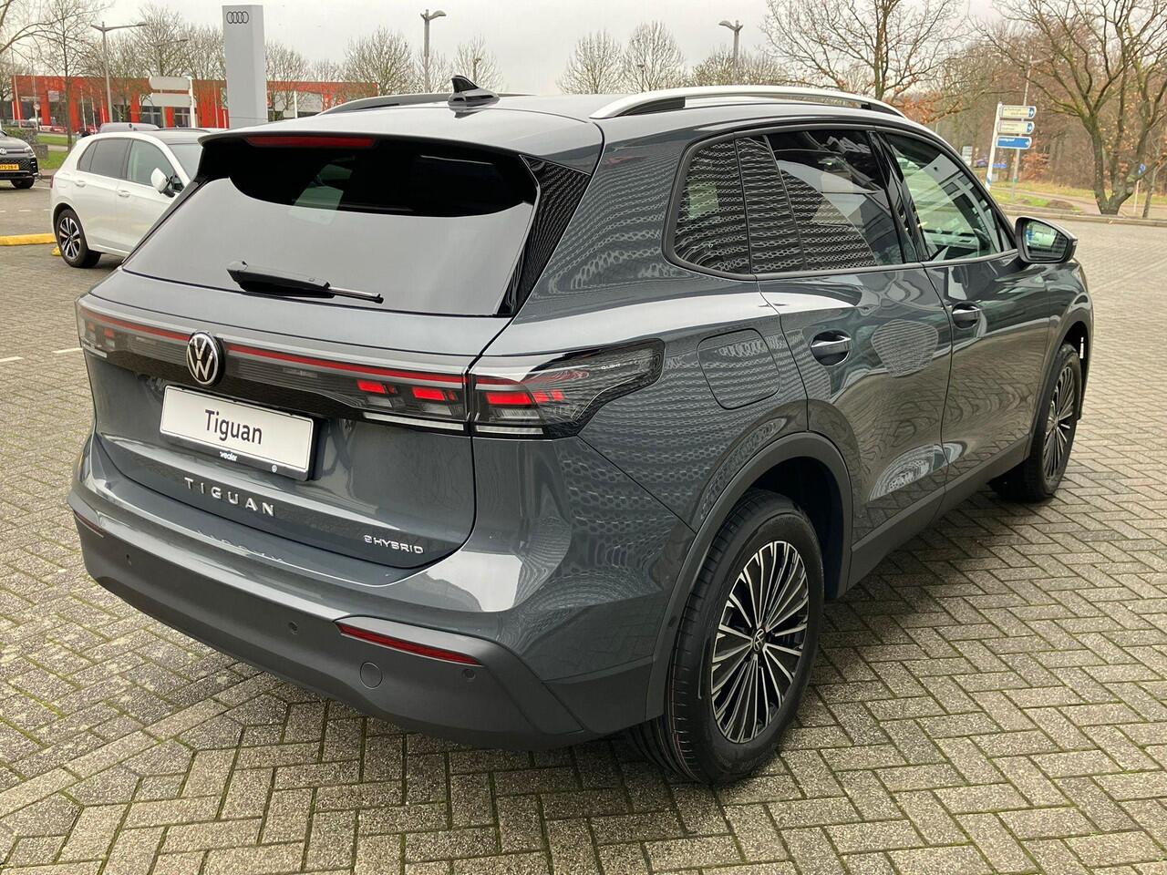 Volkswagen TIGUAN Life Edition 1.5 eHybrid 150 kW / 204 pk DSG | Trekhaak wegklapbare kogel | Comfort pakket met stuur- & stoelverwarming |