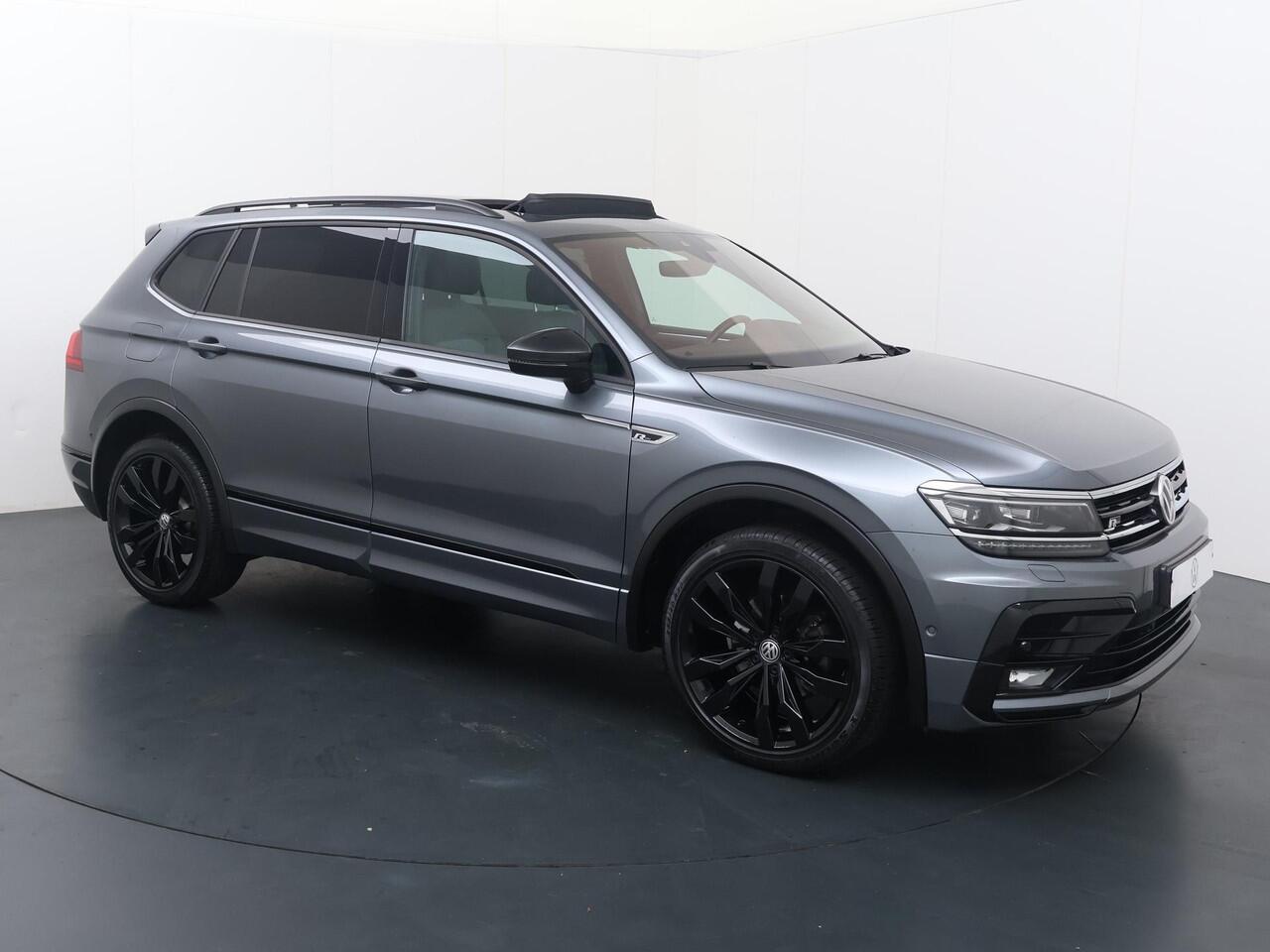 Volkswagen TIGUAN Allspace 1.5 TSI Highline Business R 7p. | 150 PK | Automaat | Panoramadak | Derde zitrij | Adaptive cruise control | 20" LM velgen |
