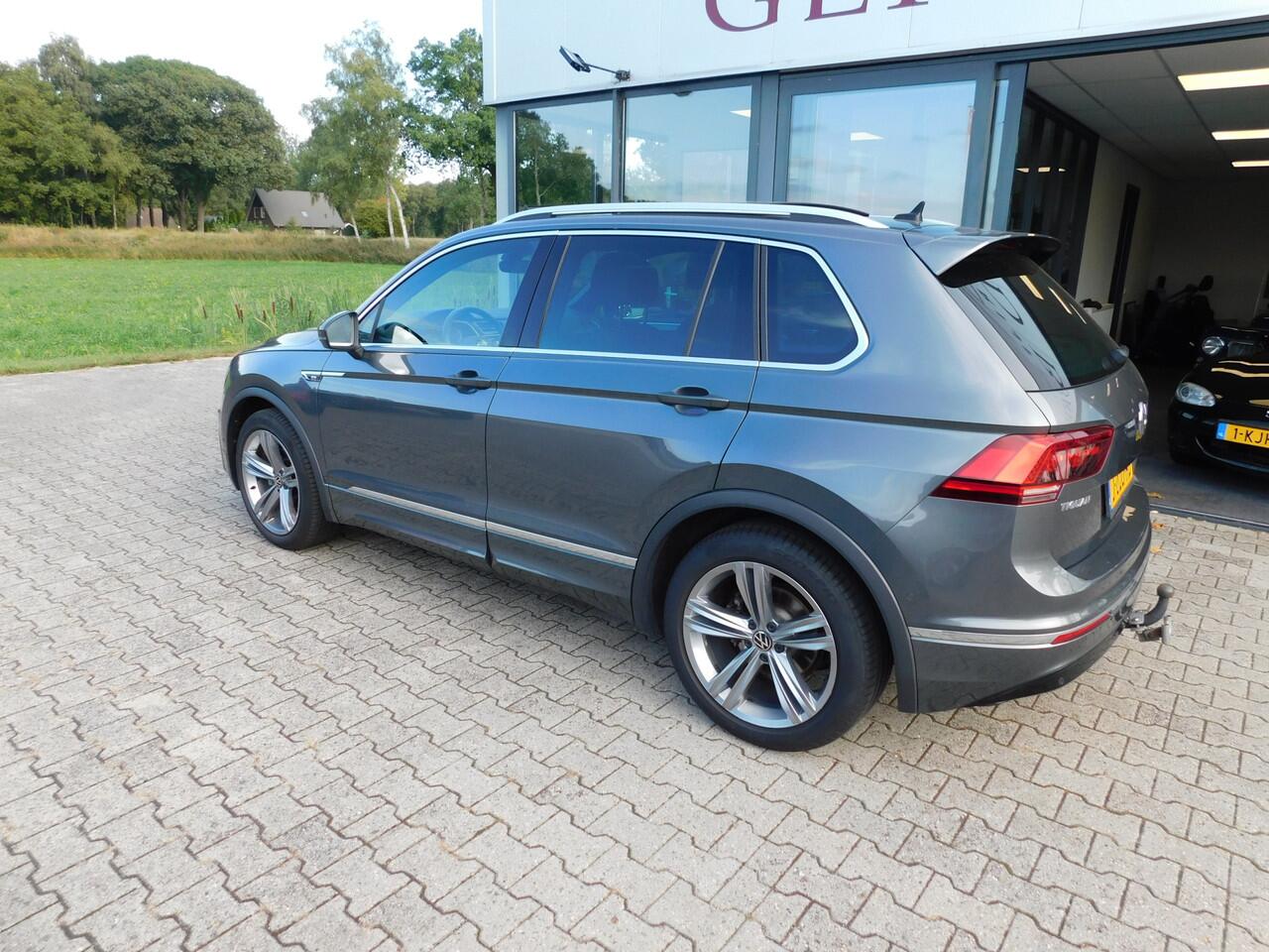 Volkswagen TIGUAN 1.5 TSI/DSG Highline R-line, Camera, Panoramdak, Trekhaak